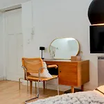 Apartment Mit 2 Schlafzimmern Am Bergpark Wilhelmshoehe