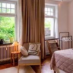 Apartment Mit 2 Schlafzimmern Am Bergpark Wilhelmshoehe