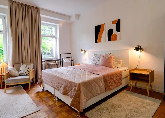 Apartment Mit 2 Schlafzimmern Am Bergpark Wilhelmshoehe